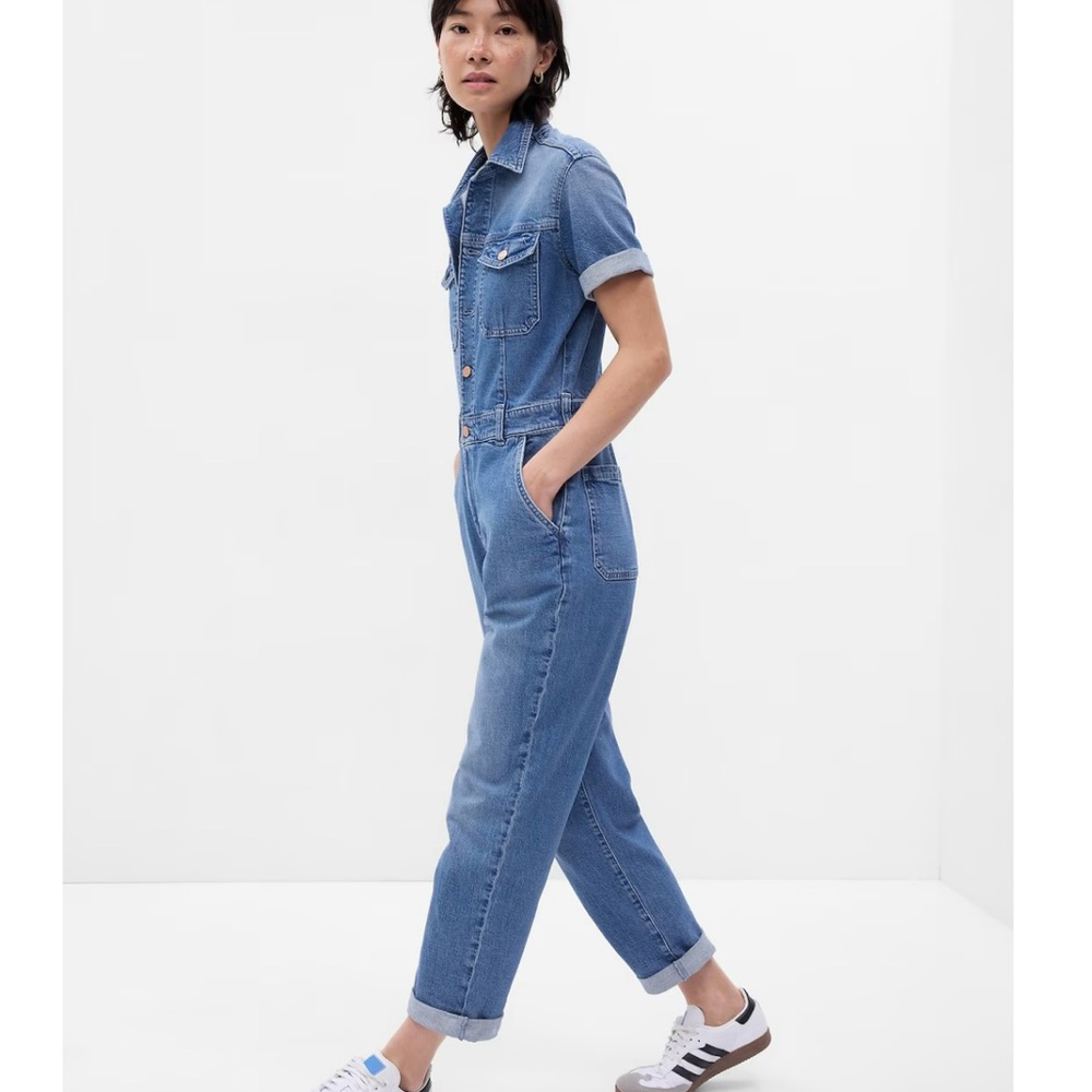 GAP Women Medium Wash Denim Short Sleeve Utility Jumpsuit Size 4 Collared Romper